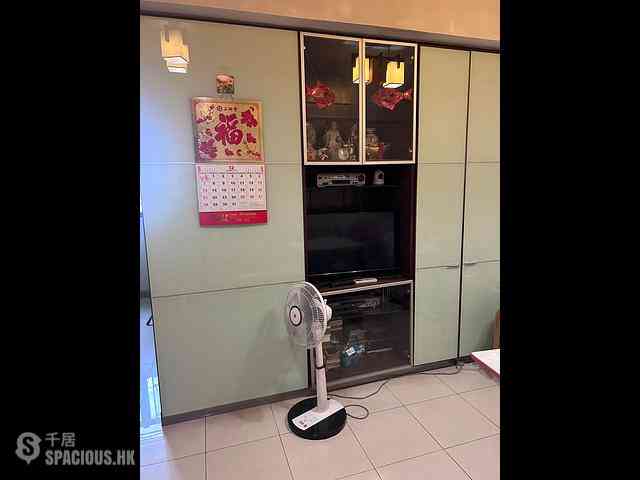 Sai Ying Pun - Kwan Yick Building 04
