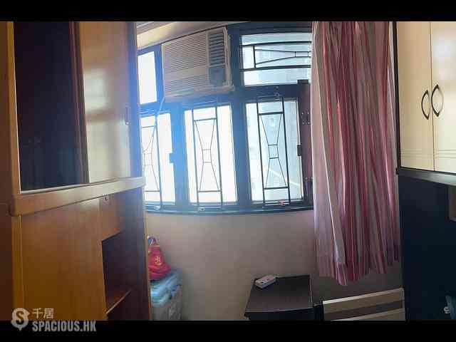 Sai Ying Pun - Kwan Yick Building 08
