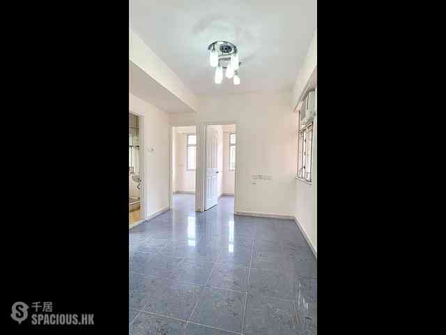 Shau Kei Wan - Kam Key Mansion 03