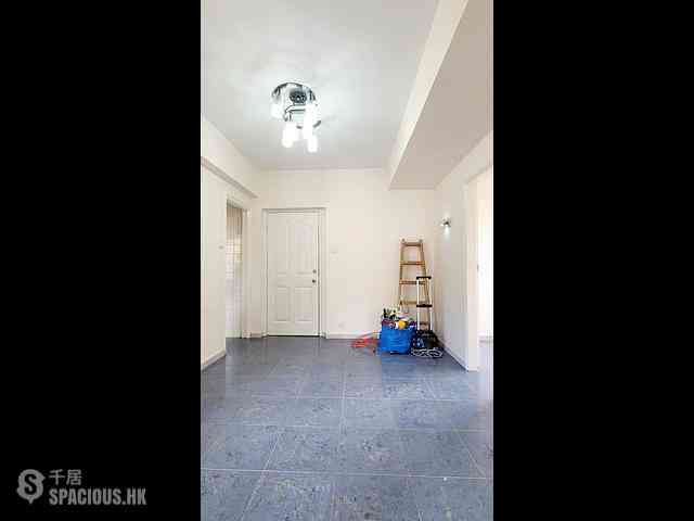 Shau Kei Wan - Kam Key Mansion 02