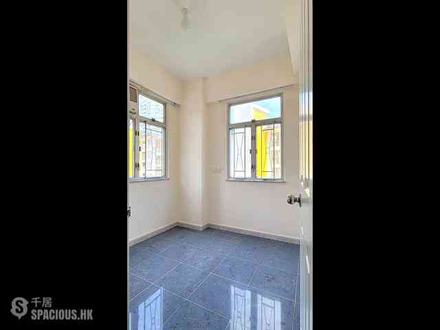 Shau Kei Wan - Kam Key Mansion 06
