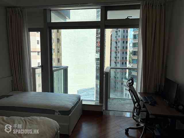 Wan Chai - The Avenue Phase 2 Block 3 07