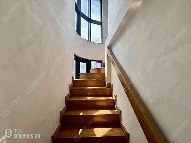 Mid Levels West - Wilton Place 01