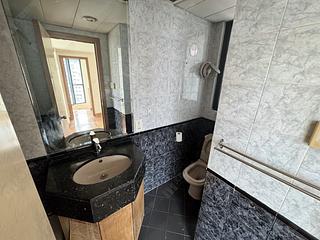 Mid Levels West - Wilton Place 12