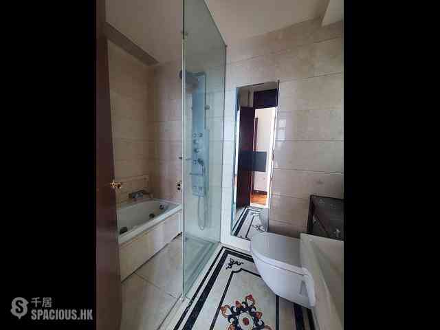 Tai Kok Tsui - One Silversea Tower 6 07