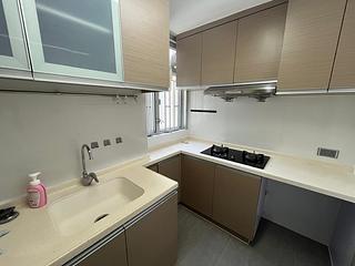 Tai Koo Shing - Tai Koo Shing Sing Fai Terrace Hoi Sing Mansion 06