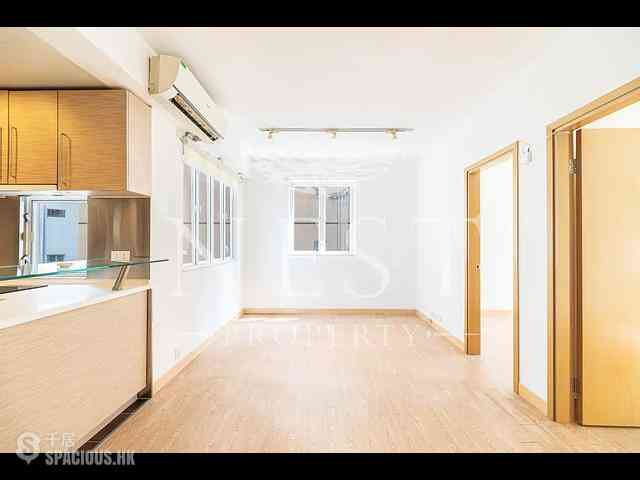 Central - 57-59, Wyndham Street 03