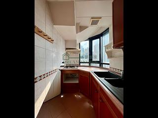 Mid Levels West - Wilton Place 05