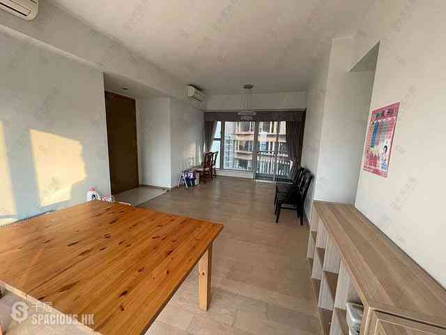 Sai Ying Pun - The Summa Block 1 01