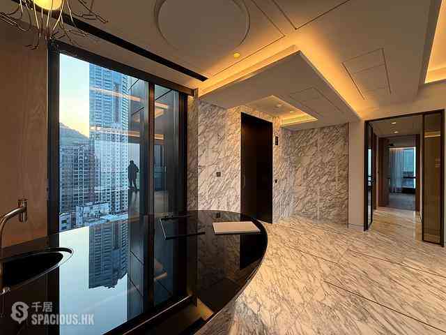 Mid Levels West - The Legacy Phase 2 Tower 1 12