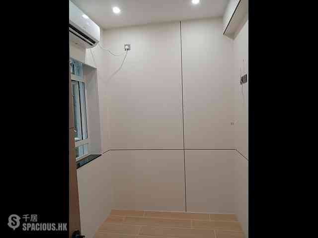 Causeway Bay - 520, Lockhart Road 08