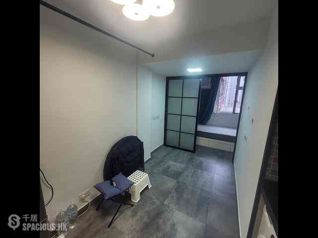 Yau Ma Tei - Kam Wah Building 02