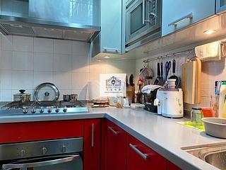 Mid Levels Central - Goldwin Heights 05