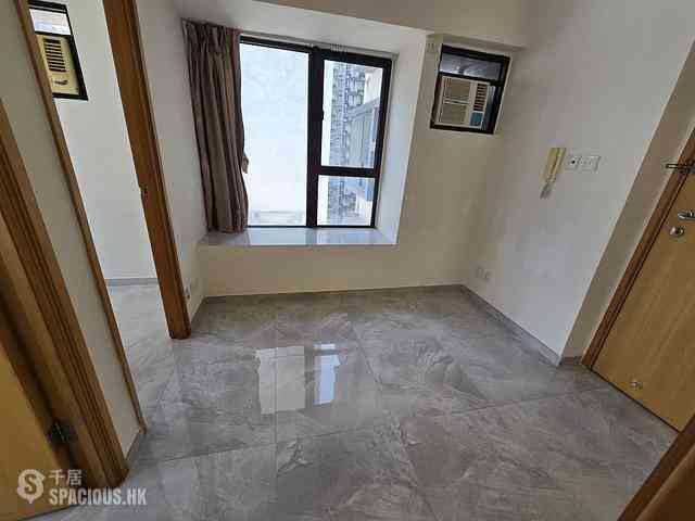 Wan Chai - 112, Johnston Road 06