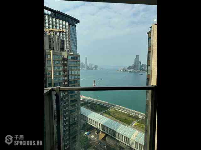 Fortress Hill - Harbour Glory 01