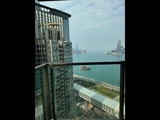Fortress Hill - Harbour Glory 02