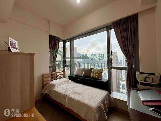 Sai Ying Pun - King's Hill 01