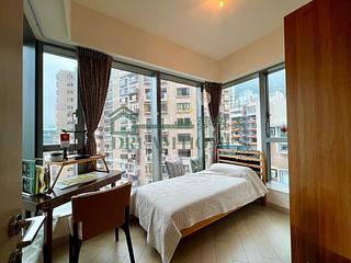 Sai Ying Pun - King's Hill 05