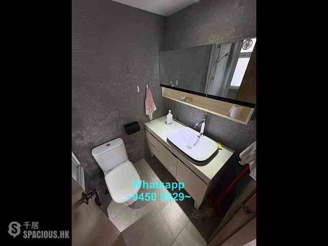 Sheung Wan - 243, Wing Lok Street 07