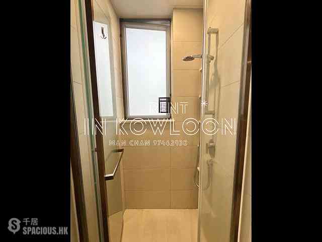 Tai Kok Tsui - L・Living 23 08