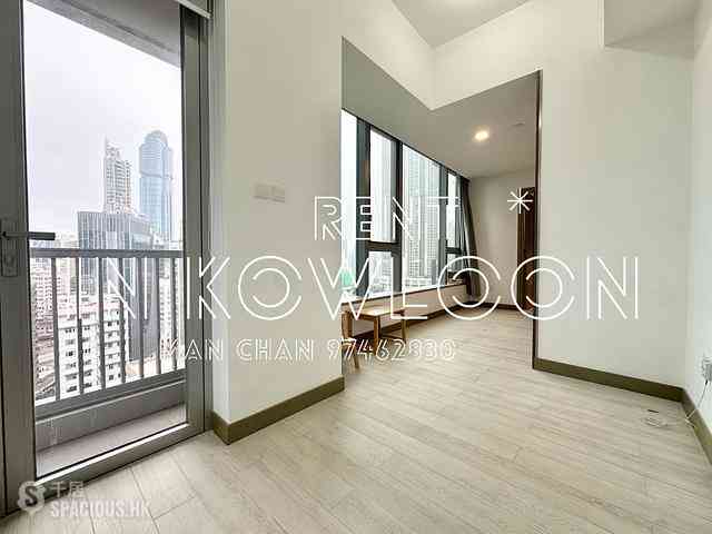 Tai Kok Tsui - L・Living 23 01