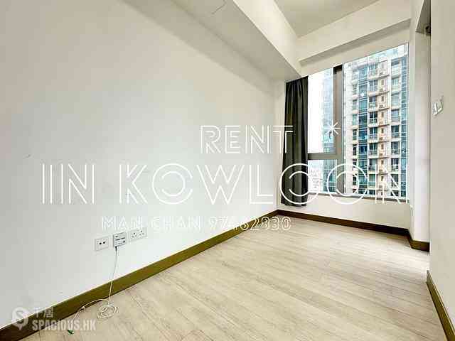Tai Kok Tsui - L・Living 23 03