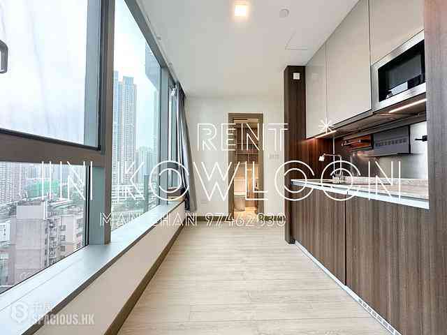 Tai Kok Tsui - L・Living 23 04