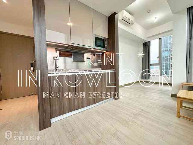 Tai Kok Tsui - L・Living 23 02