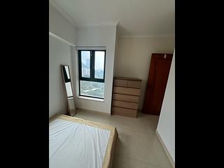Kennedy Town - University Heights Block 2 05