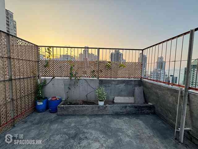Sai Ying Pun - True Light Building 02