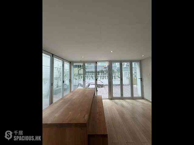 Shek Tong Tsui - Tuck Ga Building 14