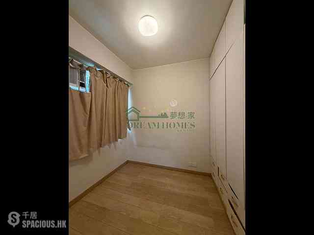 Shek Tong Tsui - Tuck Ga Building 15