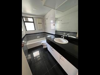 Mid Levels Central - The Grand Panorama Block 3 07
