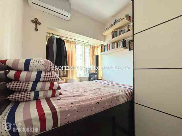 Tin Shui Wai - Central Park Towers 06