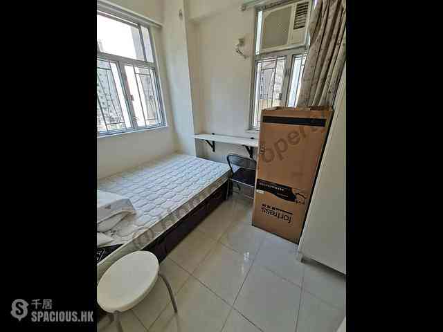 Sai Ying Pun - Tak Lee Building 03