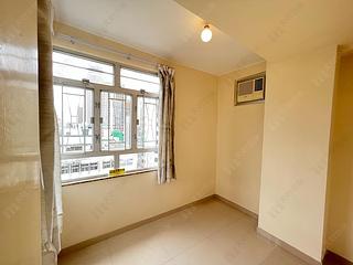 Wan Chai - Lok Moon Mansion 03