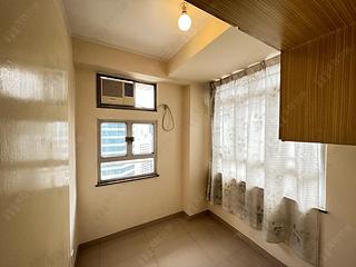 Wan Chai - Lok Moon Mansion 04