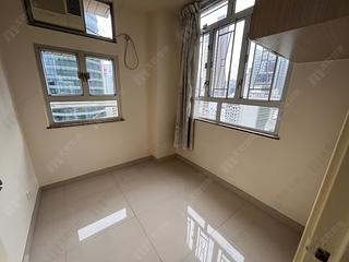 Wan Chai - Lok Moon Mansion 06