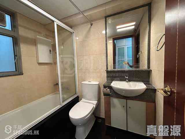 Kennedy Town - The Merton Tower 3 06