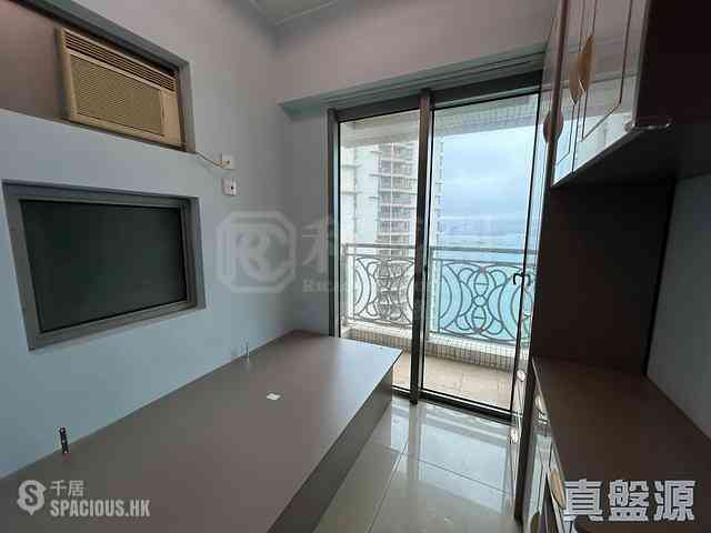 Kennedy Town - The Merton Tower 3 01