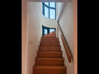Mid Levels West - Wilton Place 11