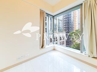 Sai Ying Pun - King's Hill 05