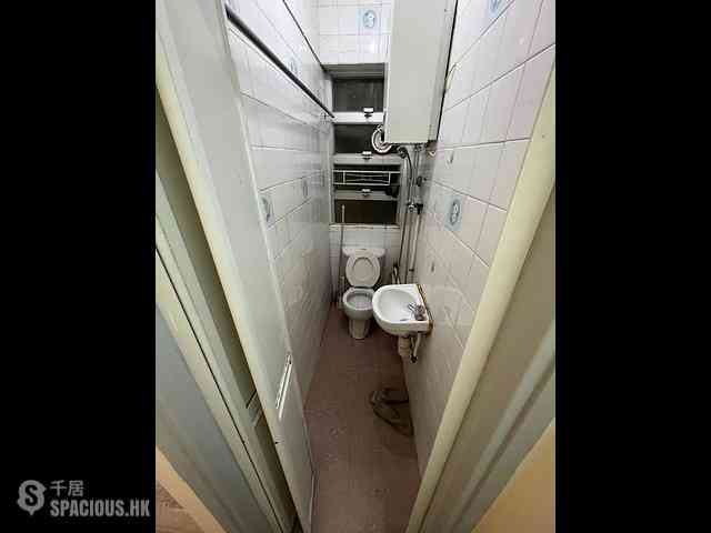 Sai Ying Pun - Samtoh Building 03