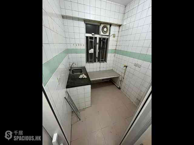 Sai Ying Pun - Samtoh Building 05
