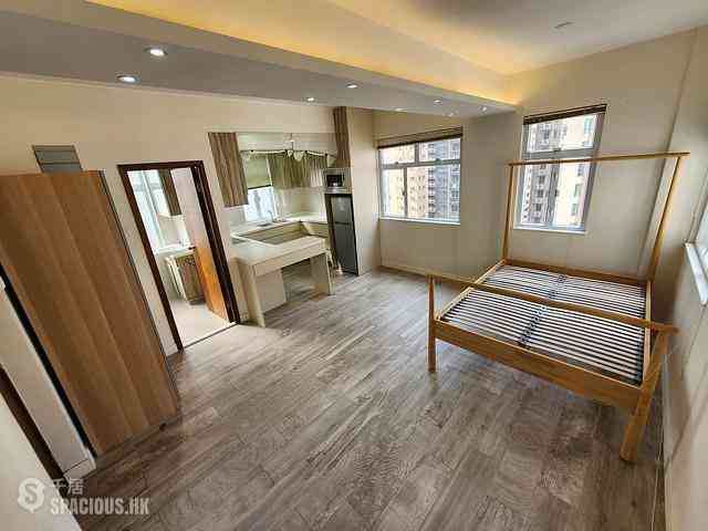 Kennedy Town - Ka Ming Building 01