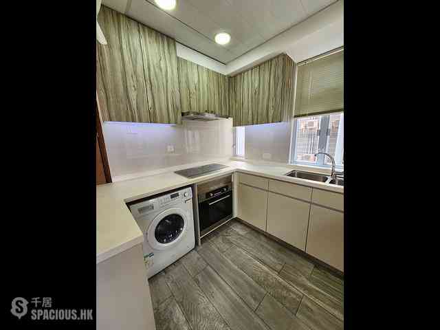 Kennedy Town - Ka Ming Building 03