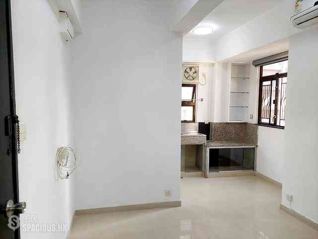 Sai Ying Pun - Good Times Building 07