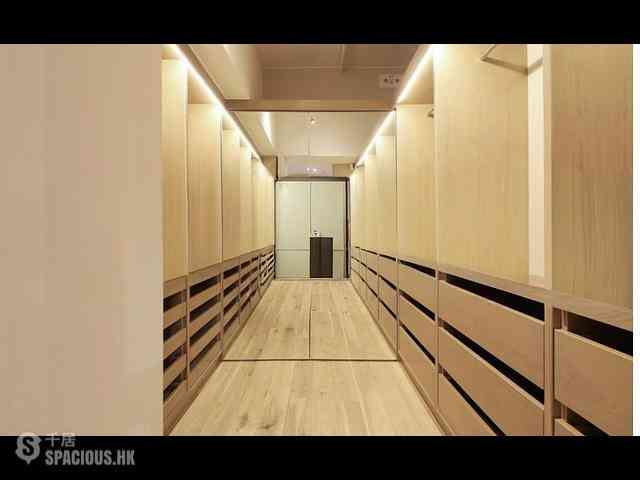 Sai Ying Pun - Orlins Court 03