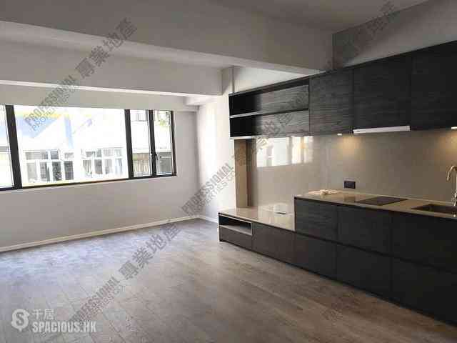 Central - 4, Shin Hing Street 01