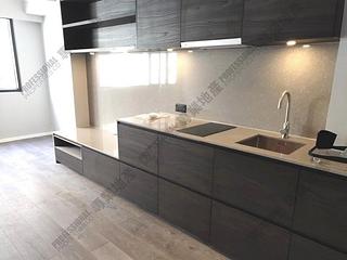 Central - 4, Shin Hing Street 05
